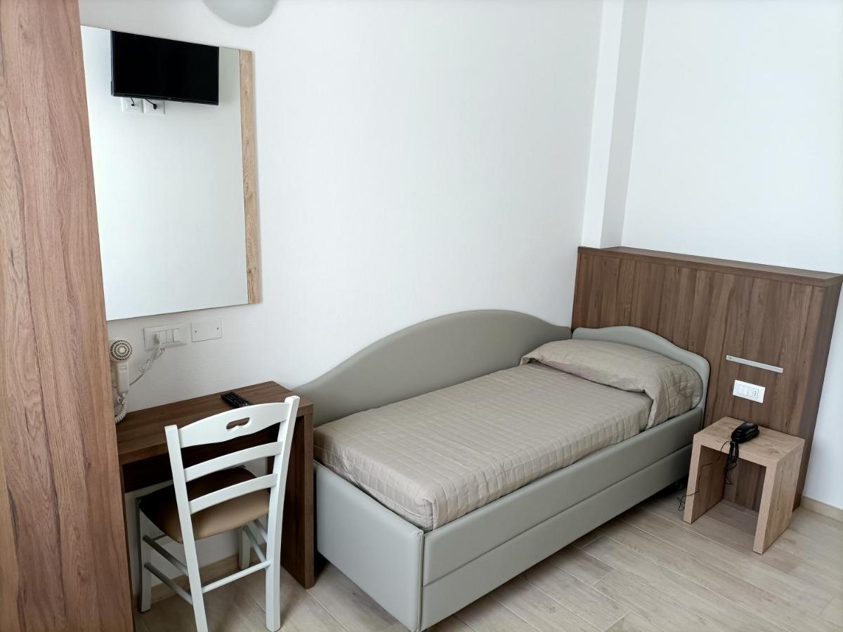 Hotel Bed & Book ريميني المظهر الخارجي الصورة