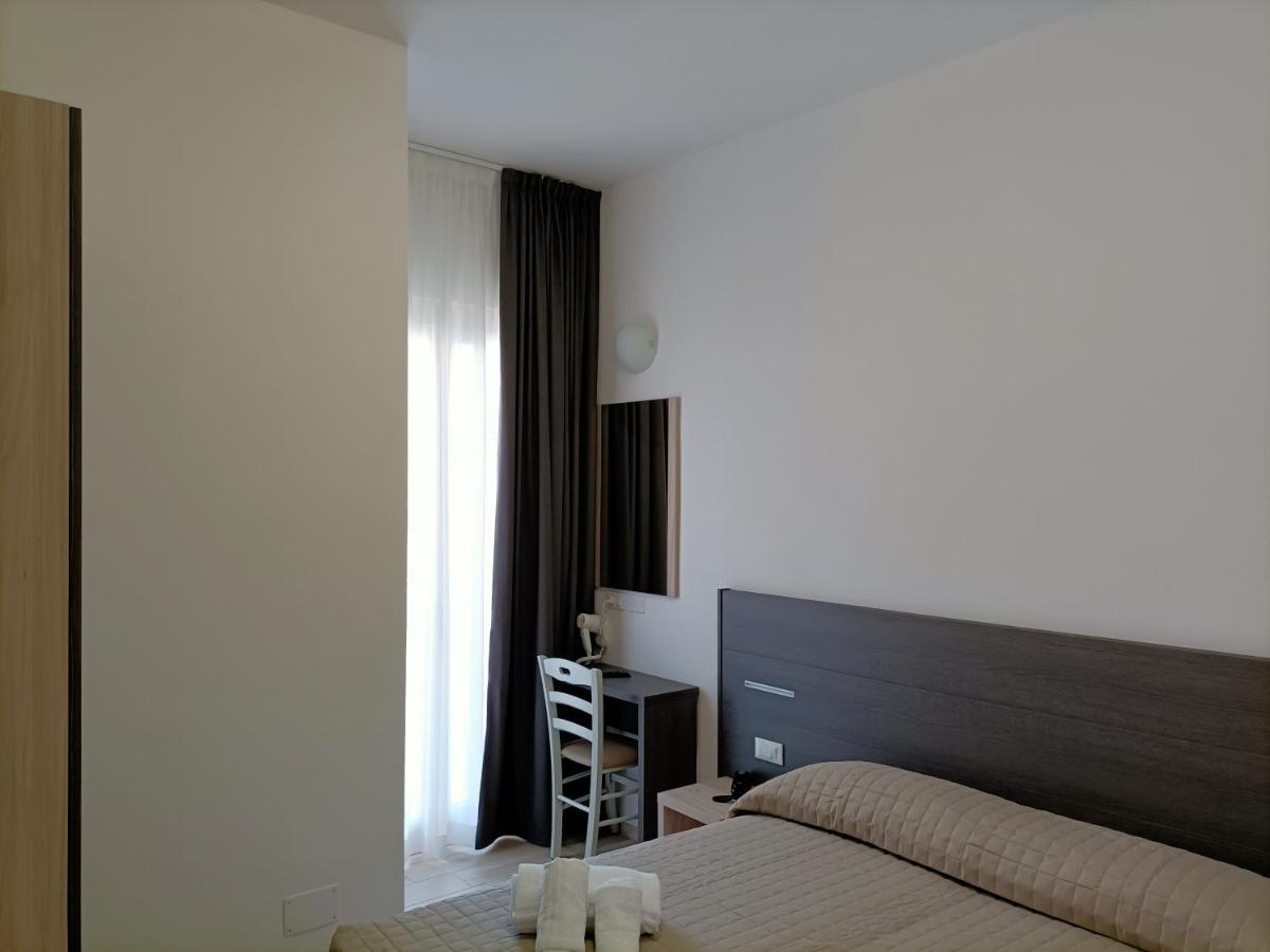 Hotel Bed & Book ريميني المظهر الخارجي الصورة