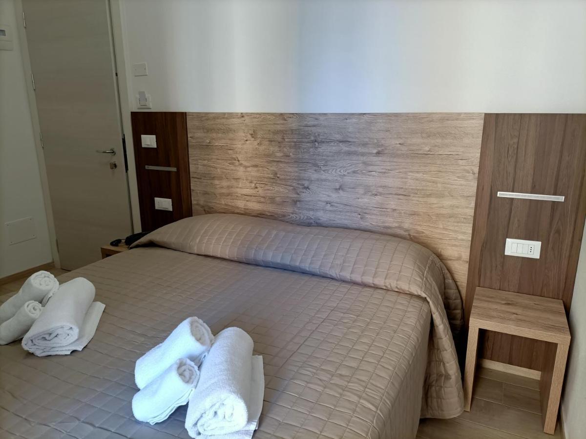 Hotel Bed & Book ريميني المظهر الخارجي الصورة